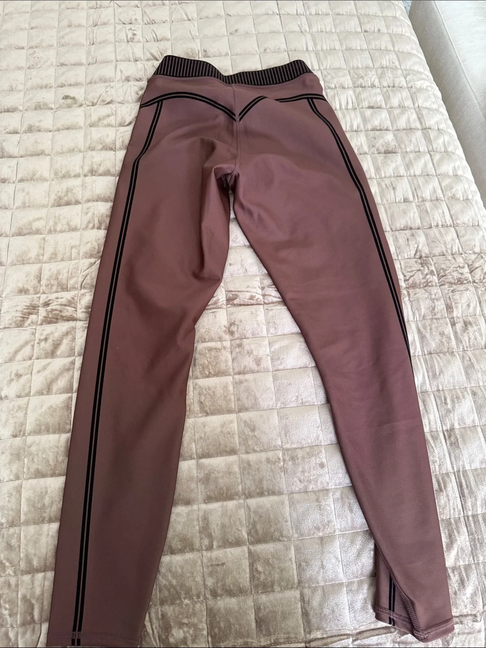 ALO Yoga Kids Mauve Leggings with Black Trim